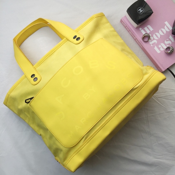 Marc Jacobs Handbags - Marc Jacobs yellow oversized  durable tote